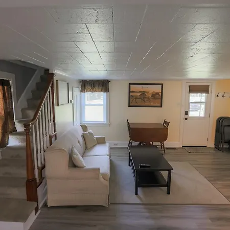 The Haven Home Tiny Hideaway Bird-in-Hand Exterior photo